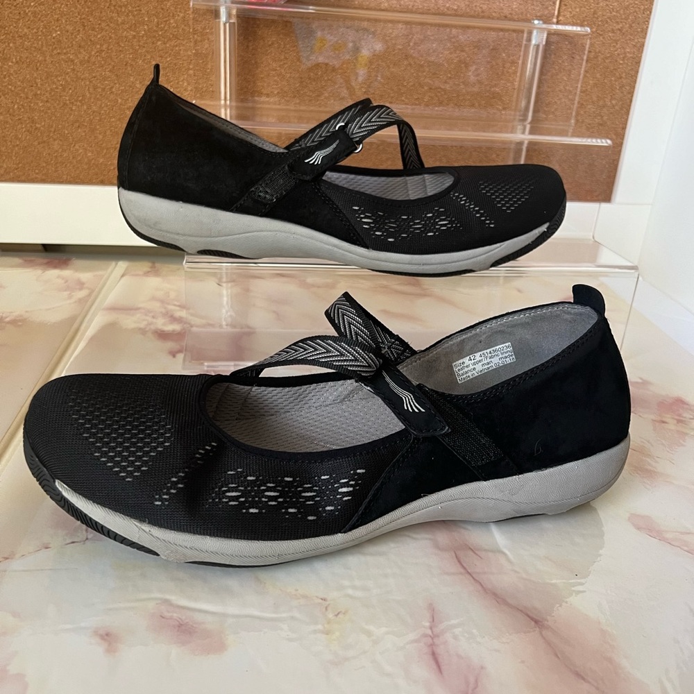 Dansko Mary Janes size 42